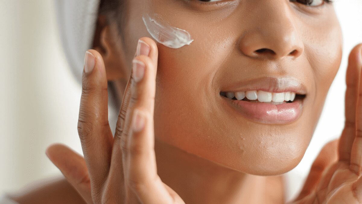 
                8 conseils pour bien appliquer sa crème anti-âge 
                            