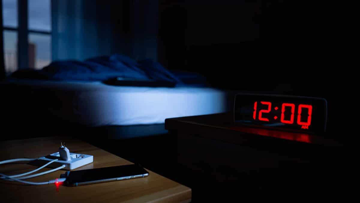 Pourquoi il faut toujours débrancher certains appareils la nuit