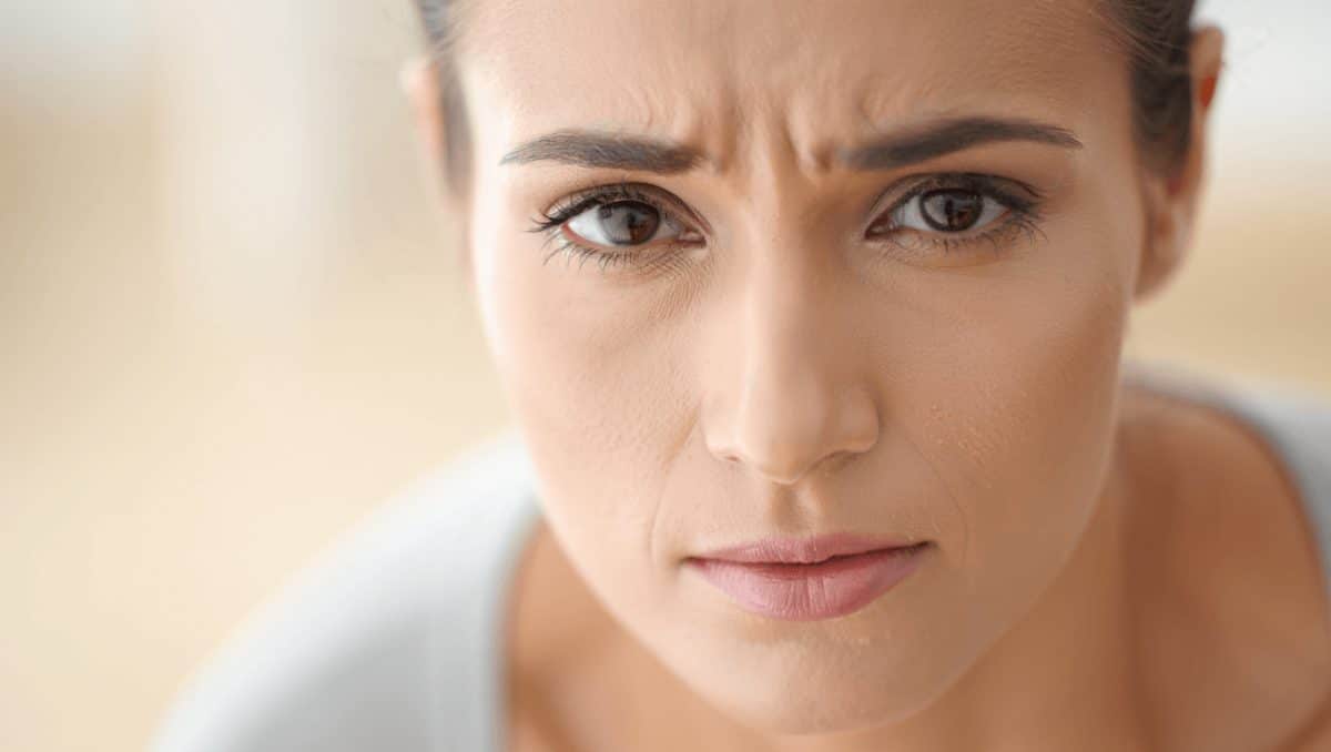 Vous perdez vos sourcils : et si votre thyroïde était en cause ?