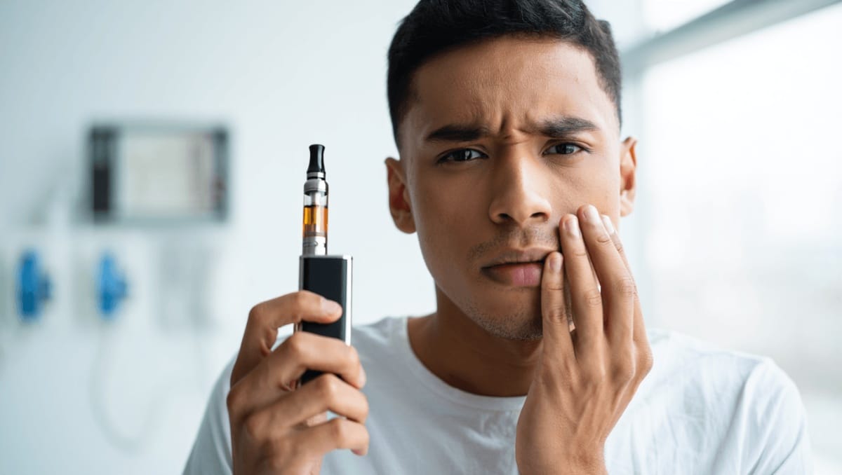Médecine Générale – 10 nov. 2023La cigarette électronique est-elle sans danger ?Nos médecins généralistes examinent de près la cigarette électronique et vous expliquent ses effets néfastes.En savoir plus