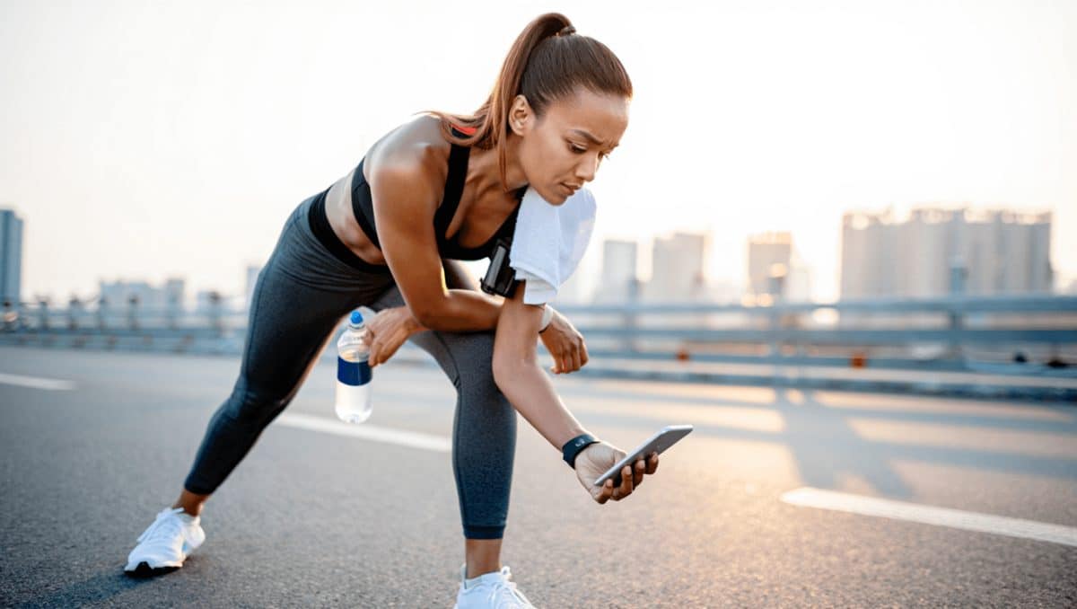 Être à jeun pour faire du sport aide-t-il à maigrir plus ?