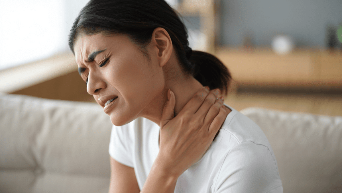 Médecine Générale – 30 janv. 2023Torticolis : comment s'en débarrasser ?Vous souffrez d'un torticolis et souhaitez vous en débarrasser ? Les médecins sur Livi vous conseillent pour éviter et soulager les torticolis rapidementEn savoir plus
