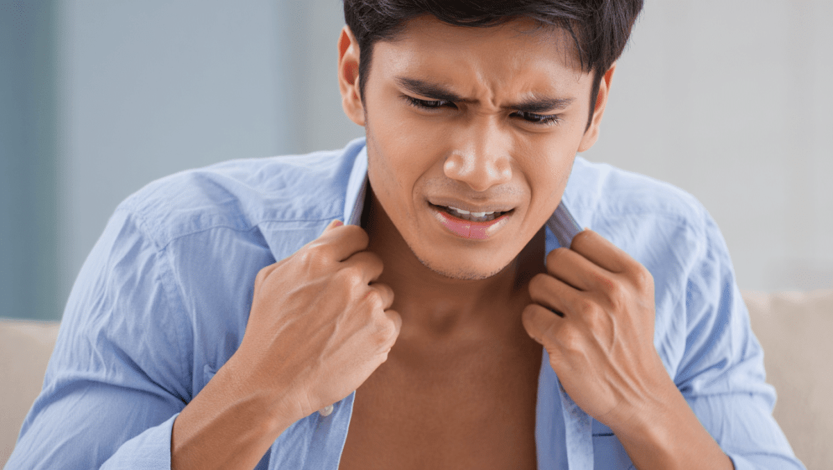 Santé des hommes – 27 déc. 2022Douleurs testiculaires : quand faut-il s'inquiéter ?Vous souffrez de douleurs testiculaires ? Les médecins sur Livi vous expliquent les causes potentielles et vous aident à déterminer s'il faut s'en inquiéter.En savoir plus