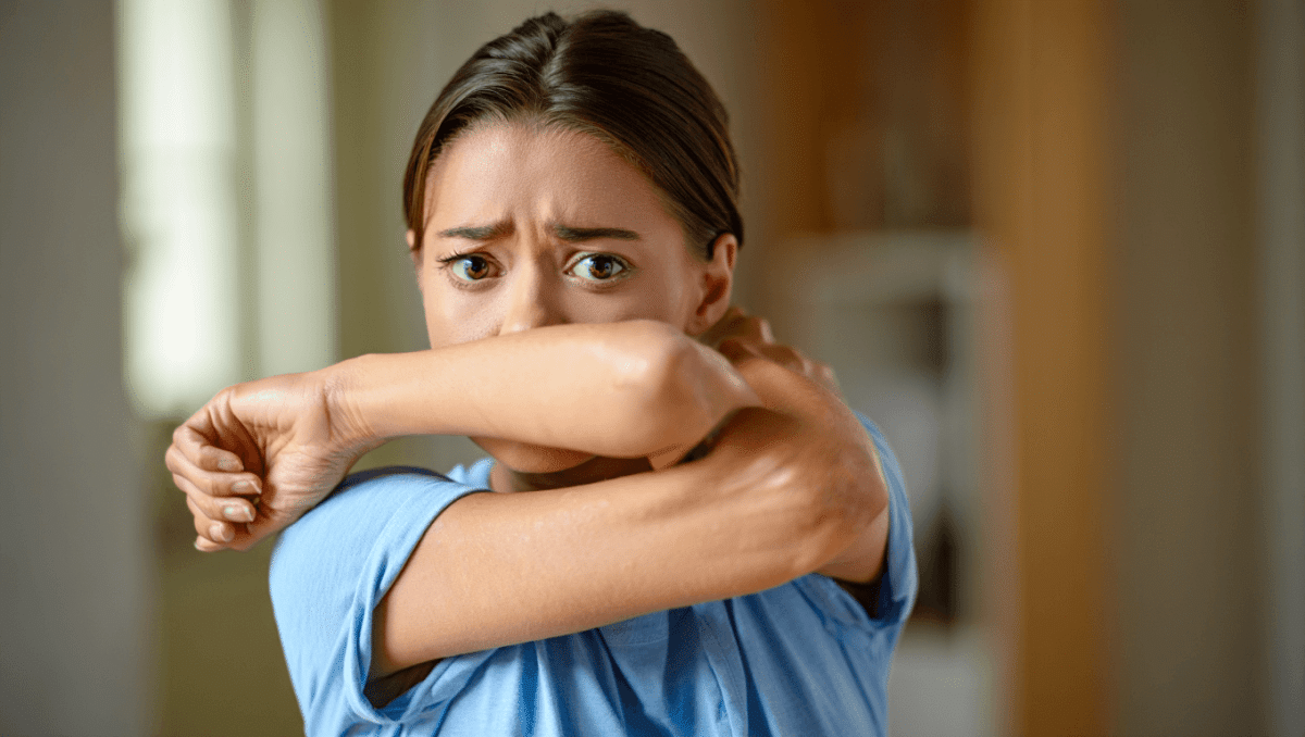 Médecine Générale – 24 févr. 2023Frissons : quelles sont les causes ?Vous avez régulièrement des frissons ? Nos médecins généralistes vous expliquent quelles sont les causes à l’origine de ces tremblements.En savoir plus