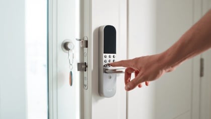 Test Nuki Smart Lock Ultra : j’ai installé une serrure connectée sur ma porte d’entrée