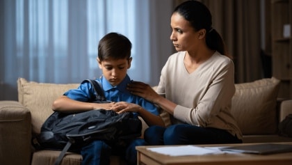 Santé mentale – 10 nov. 2022Harcèlement scolaire : que faire ?Vous pensez que votre enfant souffre de harcèlement scolaire ? Les pédopsychiatres sur Livi vous expliquent comment reconnaître les signes et aborder le sujetEn savoir plus