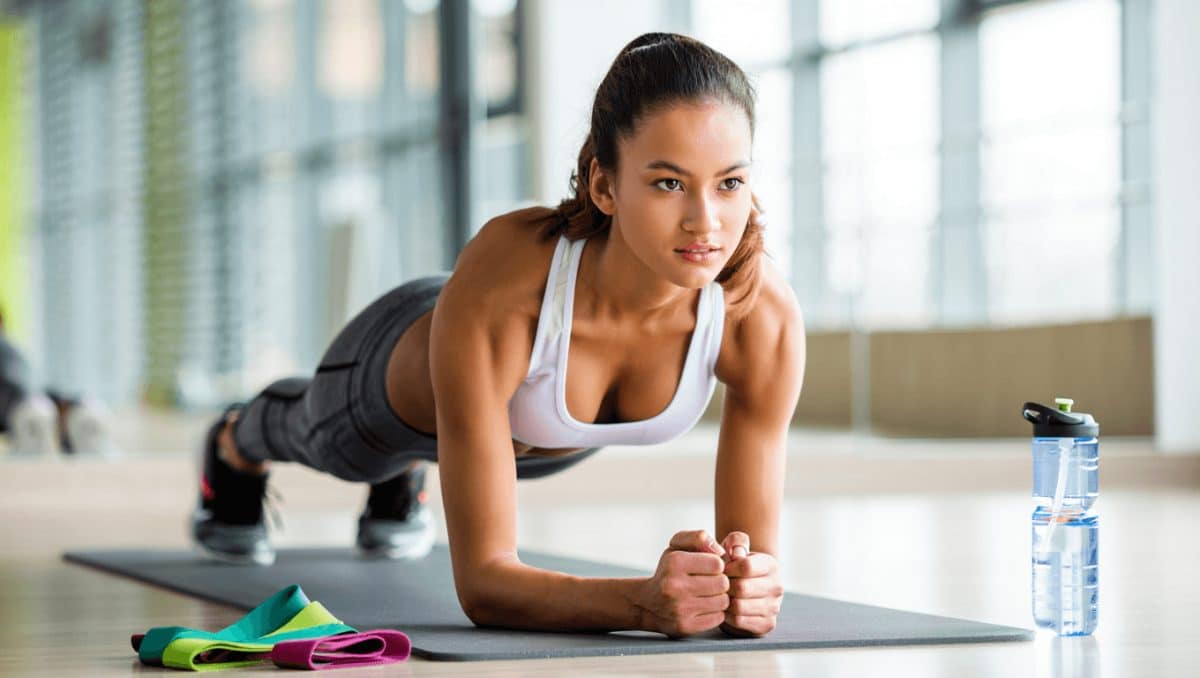 Comment faire des abdos sans se faire mal au dos ?