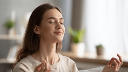 Santé mentale – 24 nov. 2022Qu'est-ce que la cohérence cardiaque ?Les psychologues et psychiatres sur Livi vous expliquent tout de la cohérence de cardiaque, ou comment réguler son stress par la respiration.En savoir plus