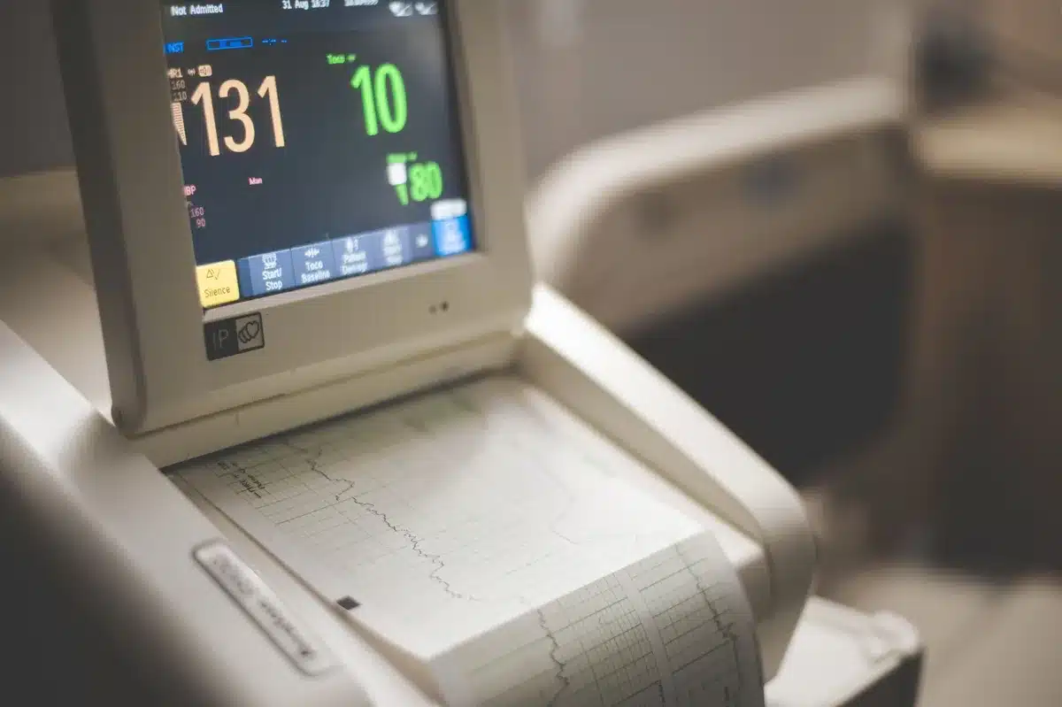 Moniteur de fréquence cardiaque et mesure de la pression artérielle