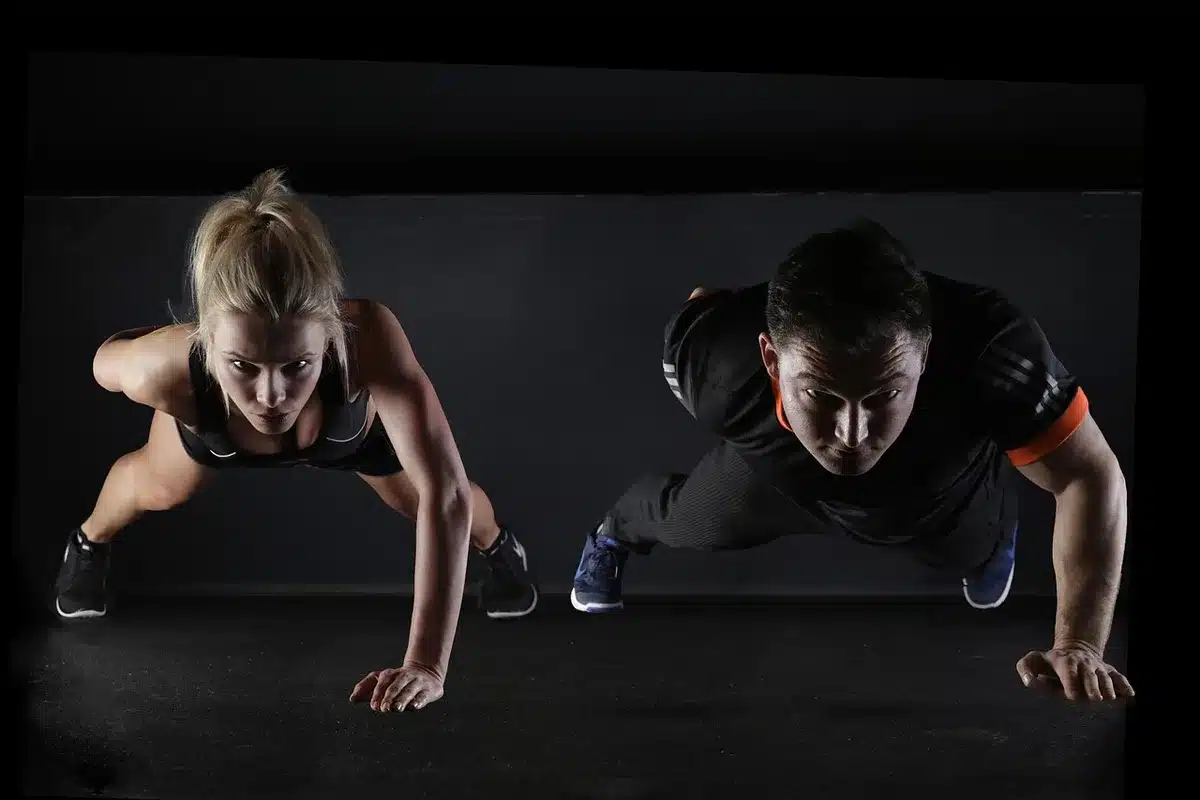 Exercices du périnée sur tapis à domicile, position simple et accessible